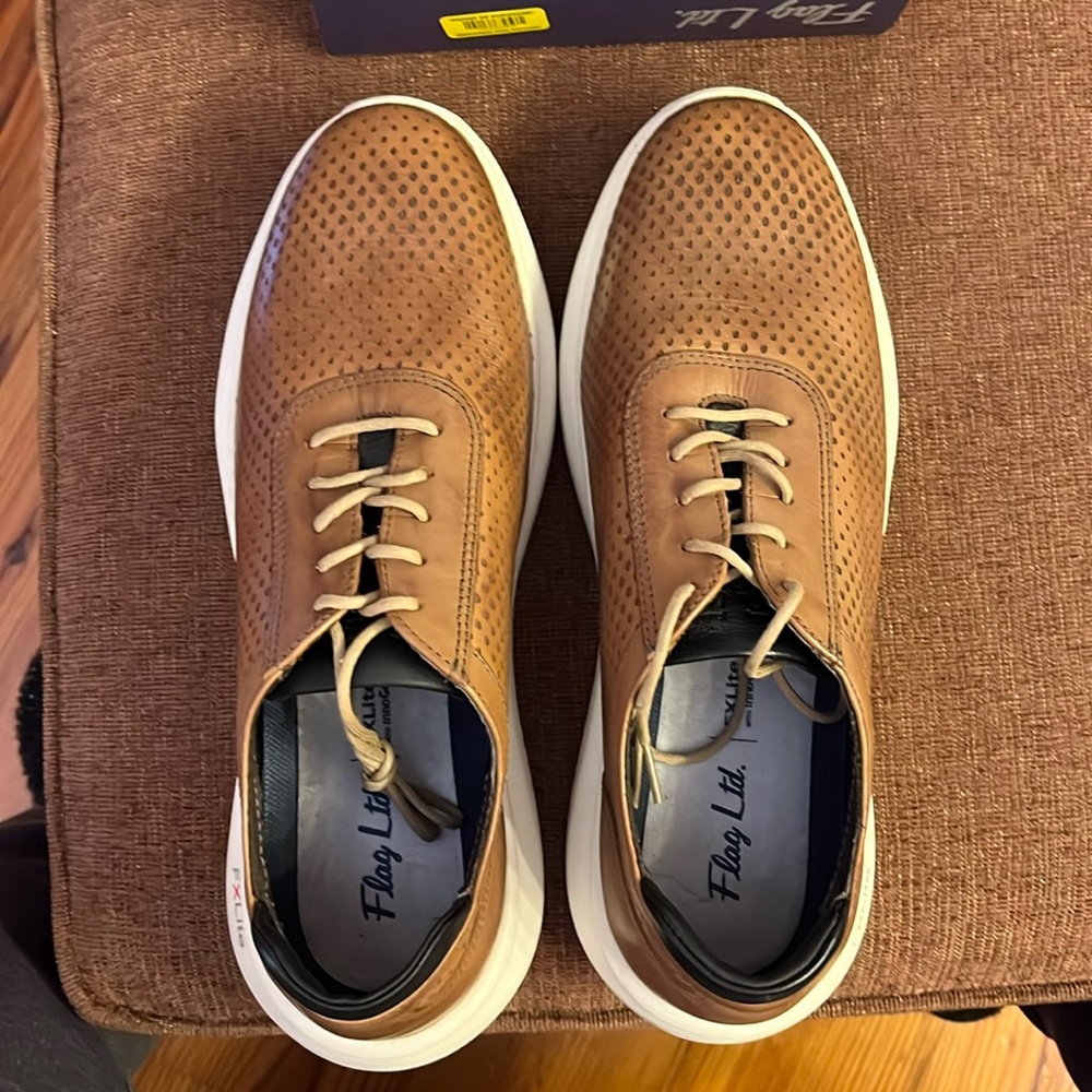 New men’s dressy look, athletic fit shoes